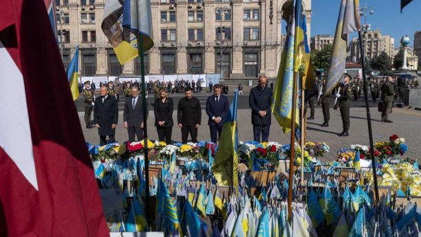 Європа повертається до переговорів про мир в Україні Європа повертається до переговорів про мир в Україні