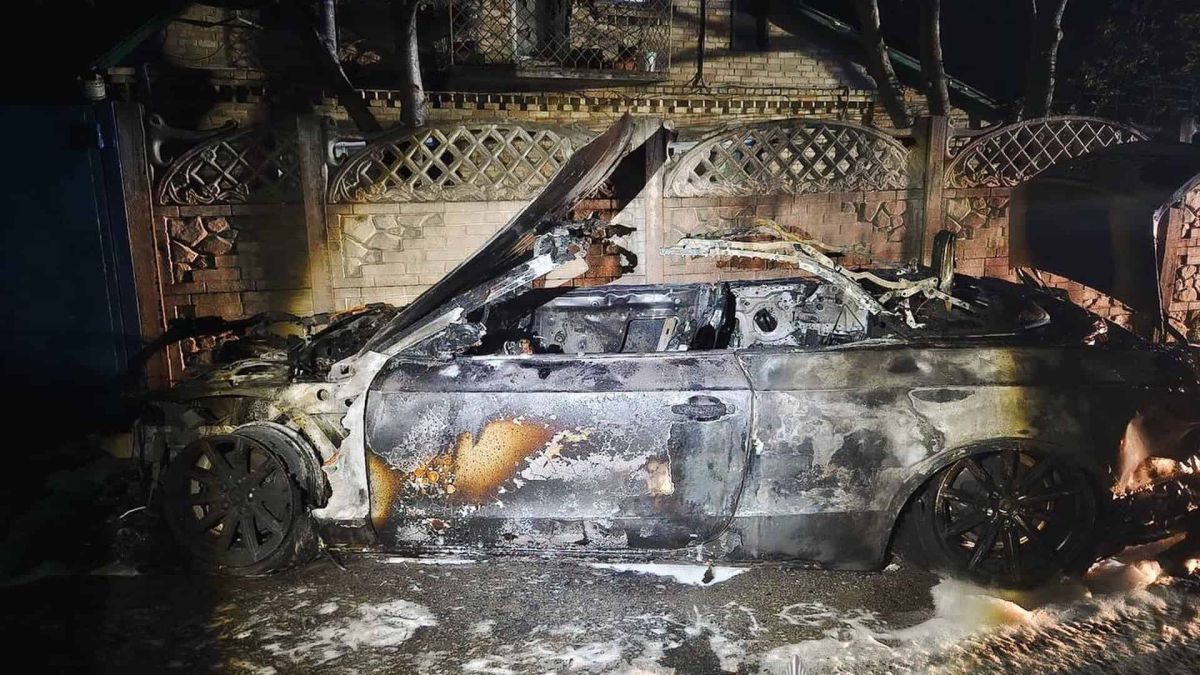 Підпалив Audi Q5 у Гостомелі: чоловіку загрожує 10 років Підпалив Audi Q5 у Гостомелі: чоловіку загрожує 10 років