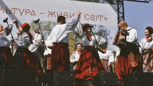 Фільм «2000 метрів до Андріївки» встановив рекорд у прокаті: понад 10 тисяч глядачів за вікенд Фестиваль «Жива культура — Живий світ»
