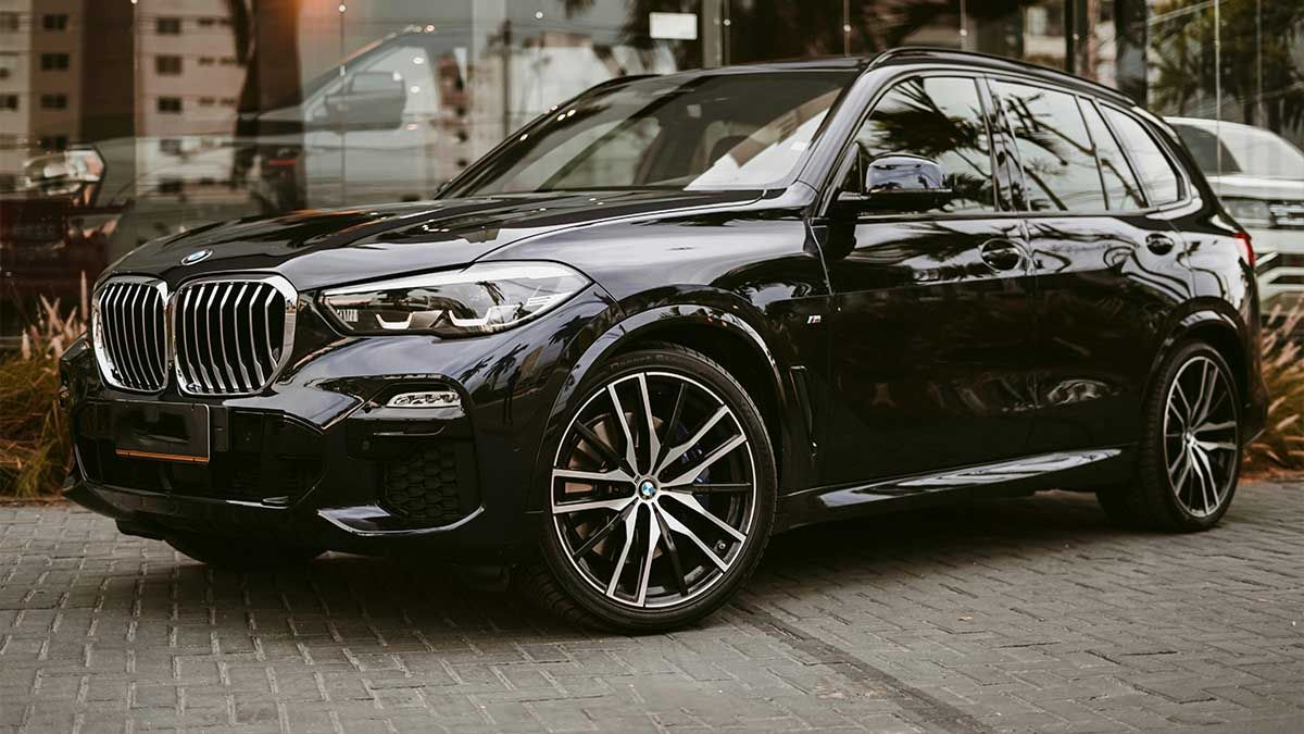 Народні депутати скуповують люксові авто — декларації не пояснюють їх статки Народні депутати скуповують люксові авто — декларації не пояснюють їх статки