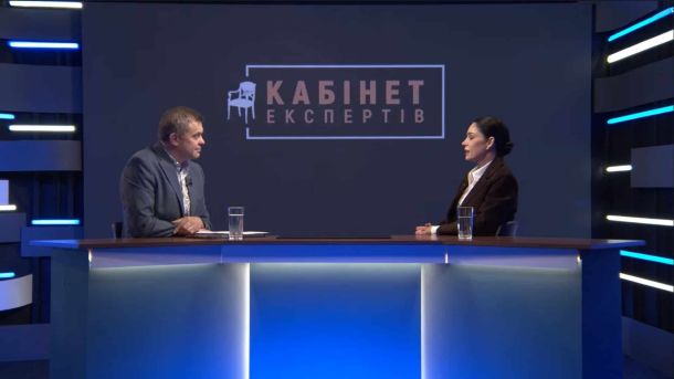 Голова МЗС Польщі в Києві: переговори про безпеку, НАТО та спільну оборону Ведучий і гостя в студії телепрограми «Кабінет Експертів» обговорюють нові стенограми у справі «Міндічгейт» та мовчання НАБУ