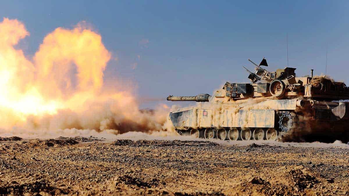 Україна отримала перші танки Abrams від Австралії Україна отримала перші танки Abrams від Австралії