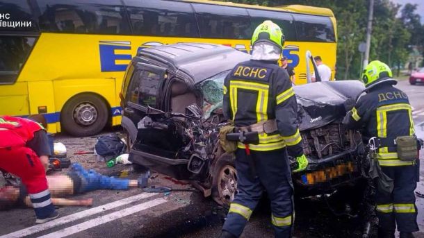 БЕБ викрило переплату на 2,7 млн грн при будівництві для ЗСУ Рятувальники ДСНС Київщини на місці ДТП у Борисполі: деблокування постраждалої з легкового автомобіля після зіткнення з рейсовим автобусом на вул. Київський Шлях