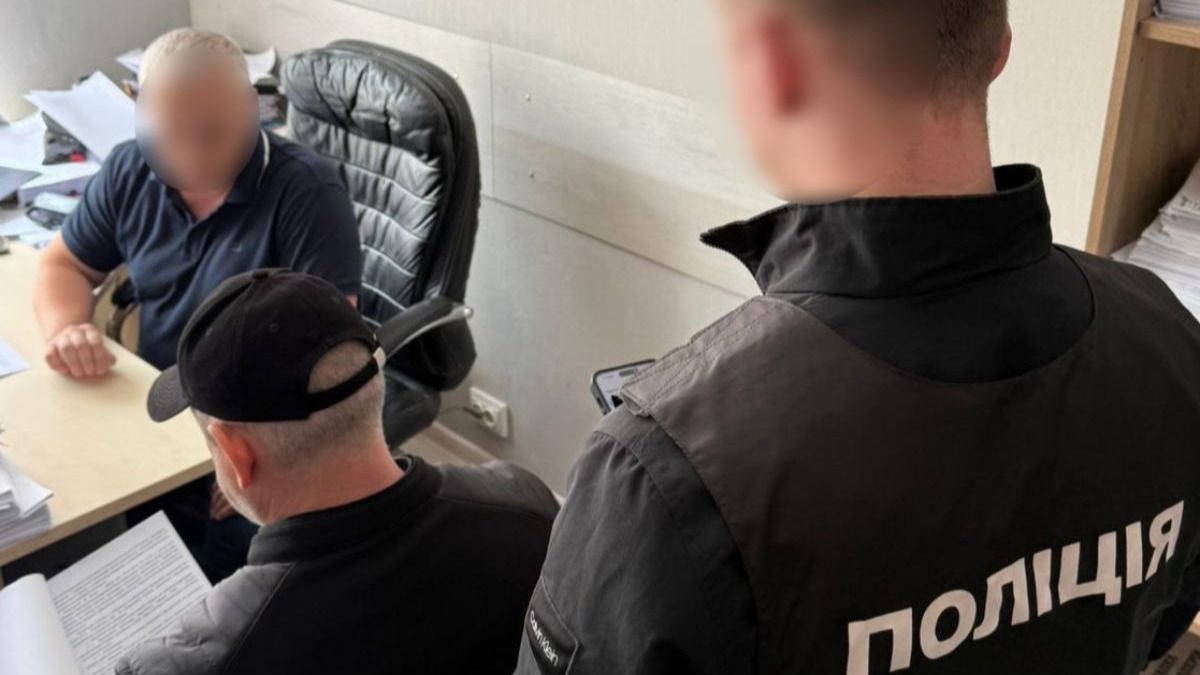 Столичного посадовця підозрюють у переплаті 1,4 млн грн за принтери Столичного посадовця підозрюють у переплаті 1,4 млн грн за принтери