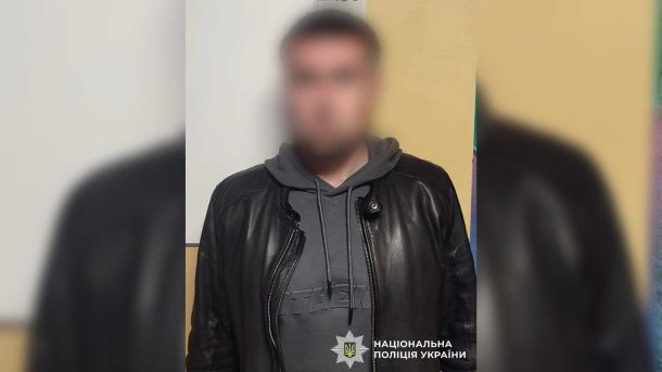 Велика Британія очолила засідання «Коаліції охочих» – союзники готують військове стримування для України, але не всі готові до участі Затриманий чоловік у поліцейському відділку