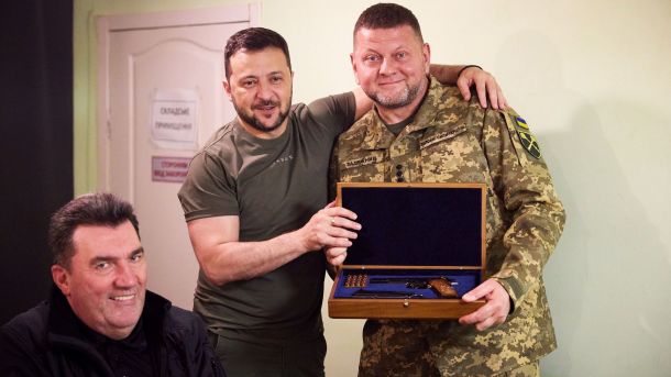 Як зміна риторики Трампа щодо Путіна вплине на війну в Україні: аналіз експертів Володимир Зеленський, Валерій Залужний і Олексій Данілов, 27 липня 2023 року
