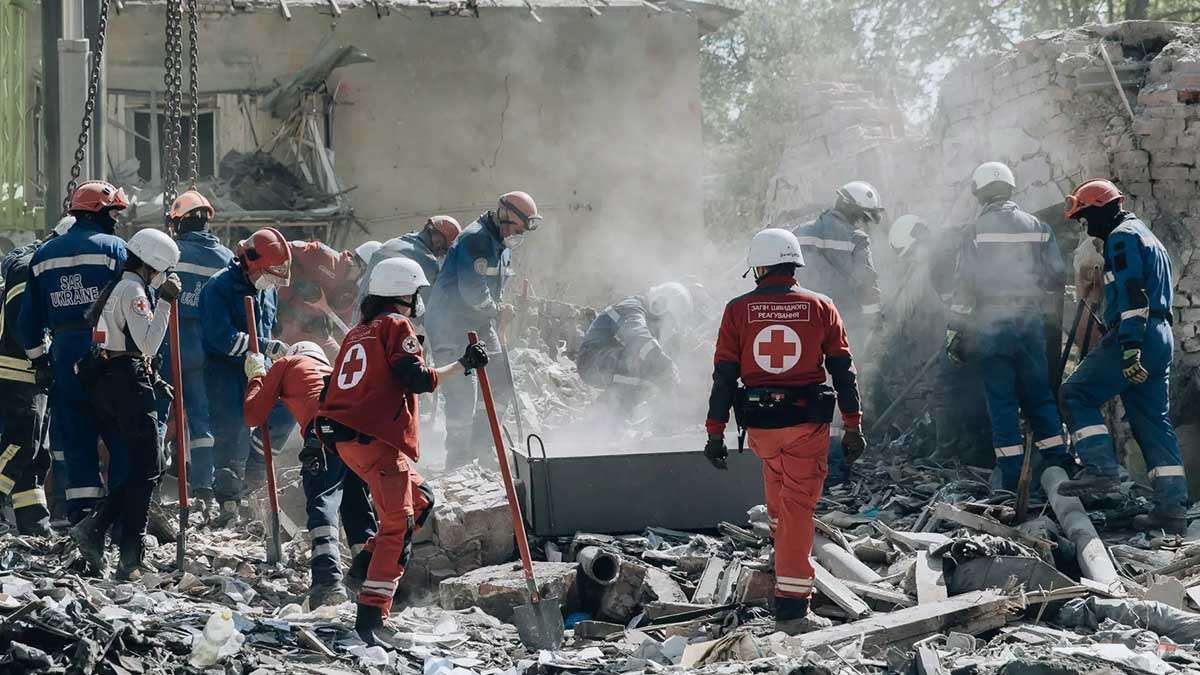 Трамп заявив про «сильний тиск» на Росію, але натякнув на поступки щодо Криму Трамп заявив про «сильний тиск» на Росію, але натякнув на поступки щодо Криму