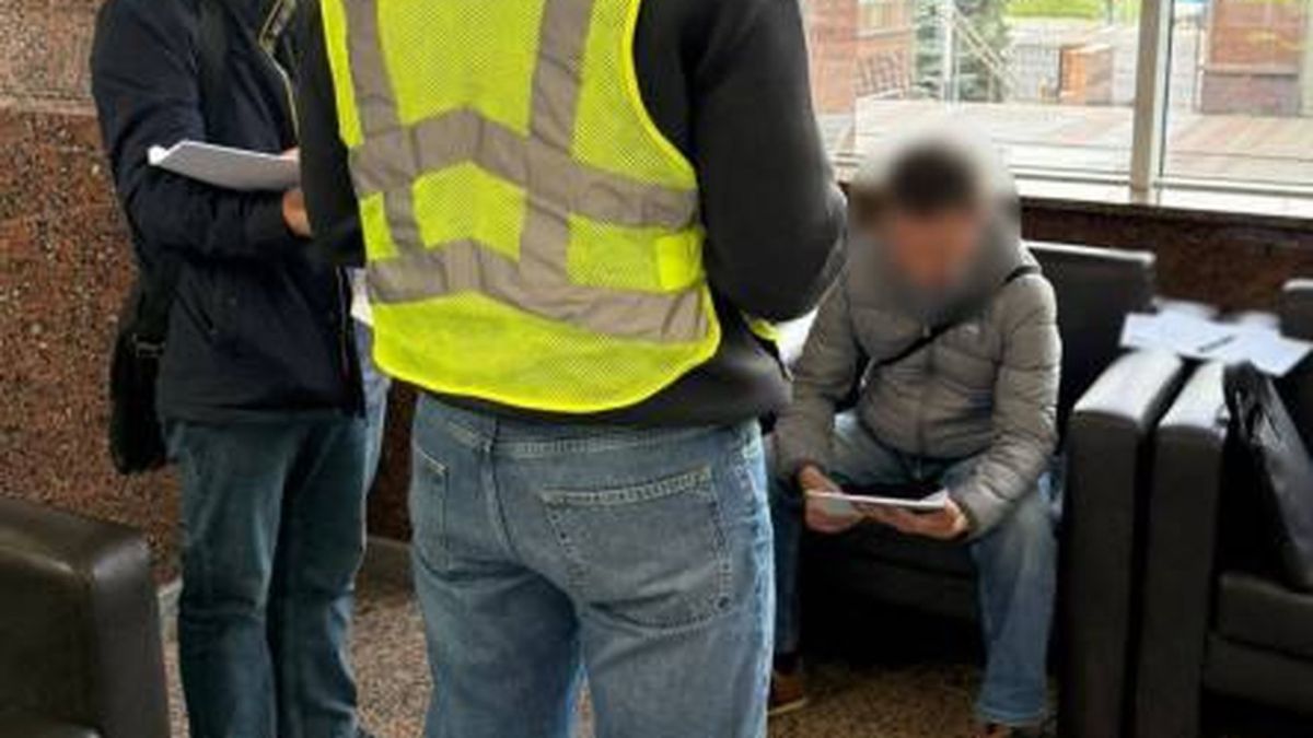 На Голосіївщині судитимуть начальника ШЕУ за розкрадання під час закупівлі солі У Голосіївському районі судитимуть начальника ШЕУ за розкрад