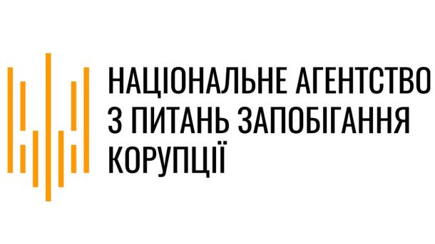 Кубинський крокодил Кубик переїхав на літню оселю у КиївЗоо Кубинський крокодил Кубик переїхав на літню оселю у КиївЗоо