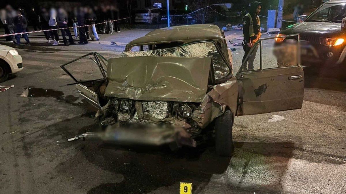 41-річний водій пікапа підозрюється у смертельному ДТП П'яний водій пікапа у Деснянському вбив 17-річного: підозра