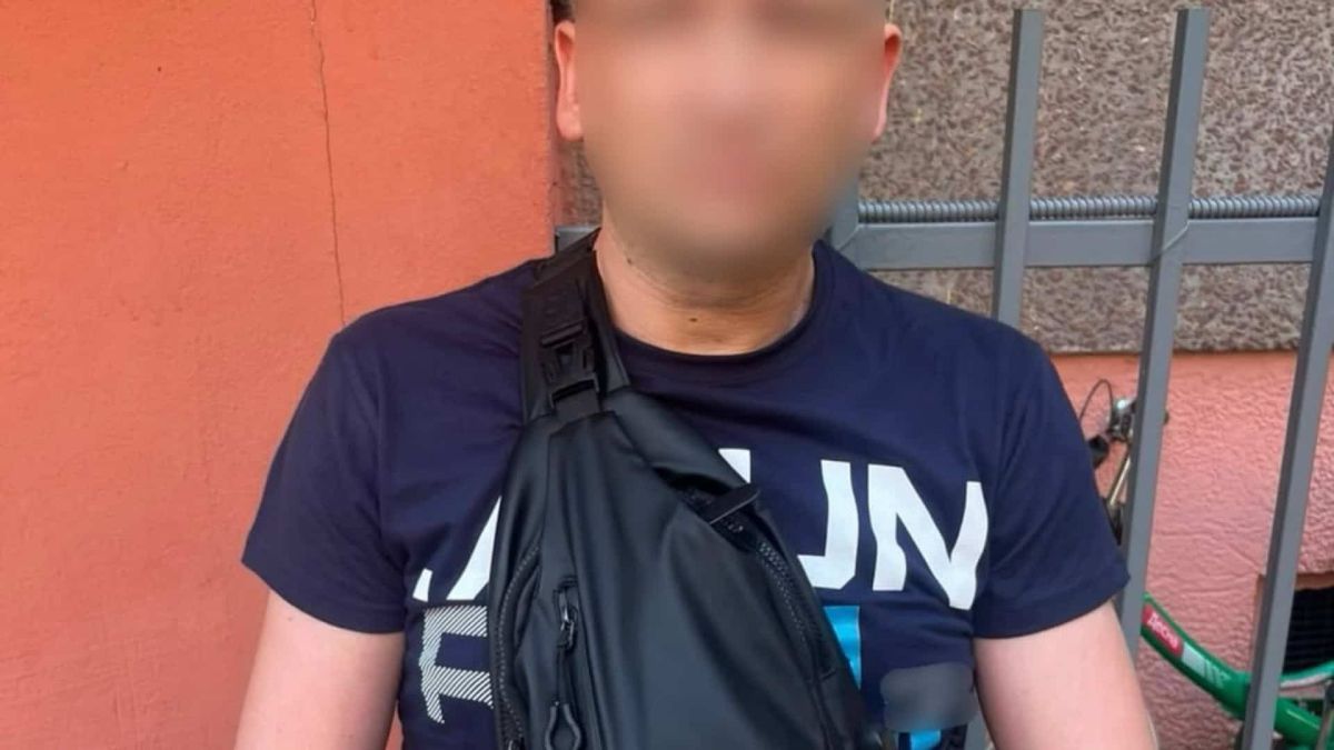 У Броварах викрили збувача амфетаміну через поштомати: до 10 років Поліцейські Київщини затримали 41-річного броварця, який збував амфетамін через поштомати, ховаючи наркотики у товарах