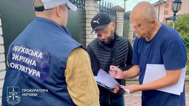 Рух водіїв заборонено: у Києві перекрили дорогу біля двох мостів через прорив водопроводу Рух водіїв заборонено: у Києві перекрили дорогу біля двох мостів через прорив водопроводу