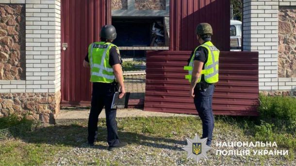 Атака дронів і ракет на Київщину: пошкоджені будинки у трьох районах, є поранений Атака дронів і ракет на Київщину: пошкоджені будинки у трьох районах, є поранений