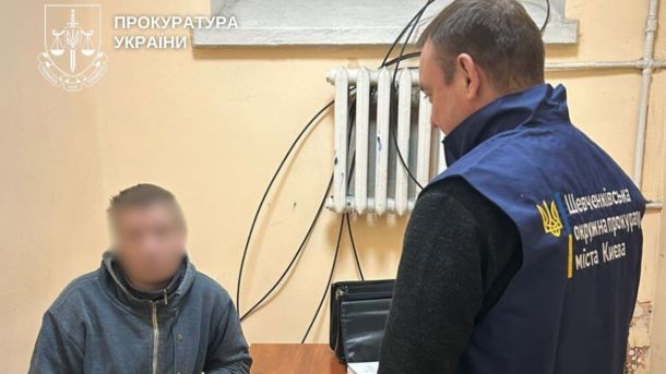 Боєць UFC з Ірпеня Ярослав Амосов заявив що готовий виступити на турнірі в Білому домі Затриманий в присутності представника правоохоронних органів