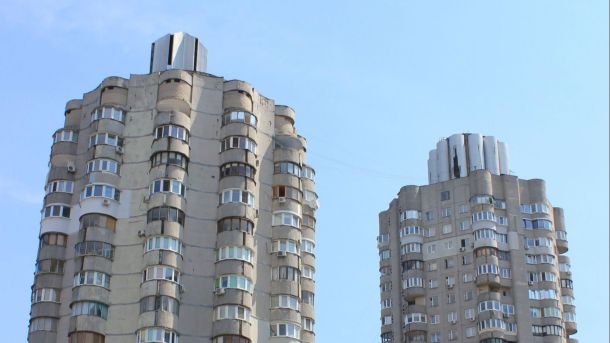 Ремонт метро «Почайна» — «Шевченка» у Києві: 23 місяці робіт і ризик колапсу Циліндричний будинок-«ромашка» на Оболонській площі, 2 у Києві з характерними круглими балконами