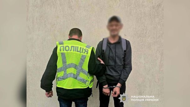 Киянина засудили на 5 років за крадіжку картки знайомого і витрату 73 тис. грн Засуджений киянин викрав банківську картку у знайомого під час нічного застілля і витратив 73 тис. грн кредитних коштів на телефон для співмешканки