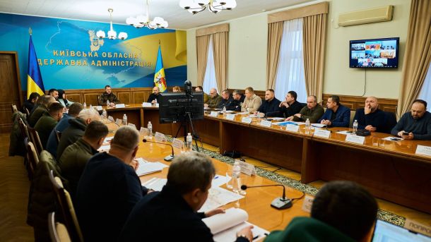 Таксистів в Україні чекає обов'язкова сертифікація Засідання Київської ОВА
