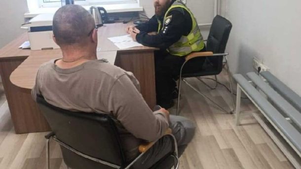 Пожежа у гаражному кооперативі Шевченківського району: горів Lexus Сварка через собаку у Соломʼянському: охоронця побили і погрожували зброєю