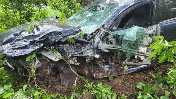 У Києві зупинили п'яного водія Mercedes без прав: три протоколи ДТП на Гостомельському шосе: загинула водійка, постраждала пасажирка