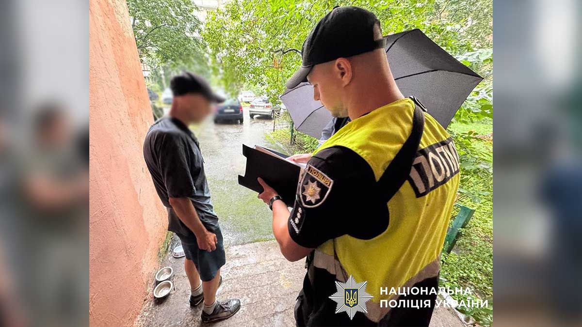 На Оболоні чоловік кинув навчальну гранату серед житлових будинків: його затримала поліція На Оболоні чоловік кинув навчальну гранату серед житлових будинків: його затримала поліція