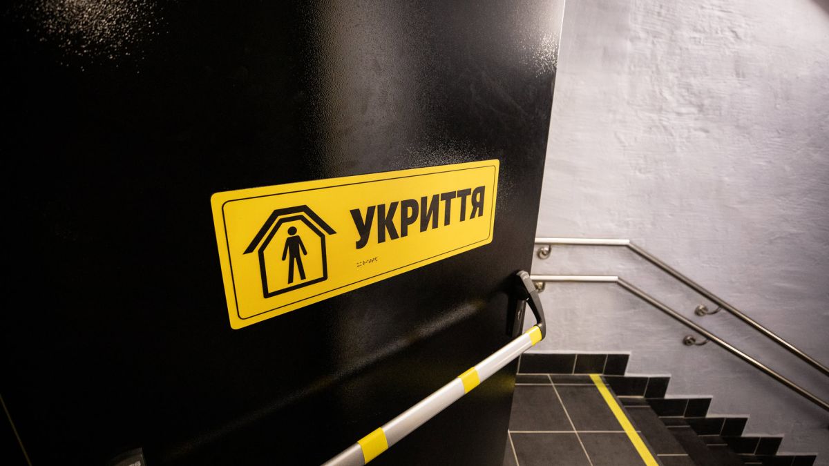 Київ спрямував 4 мільярди гривень на укриття цього року Вхід до одного з київських підземних укриттів