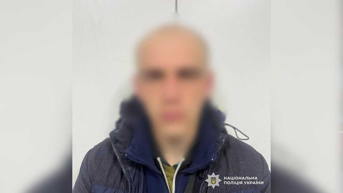 У Києві засудили злочинця, який пограбував 88-річну жінку Затриманий підозрюваний