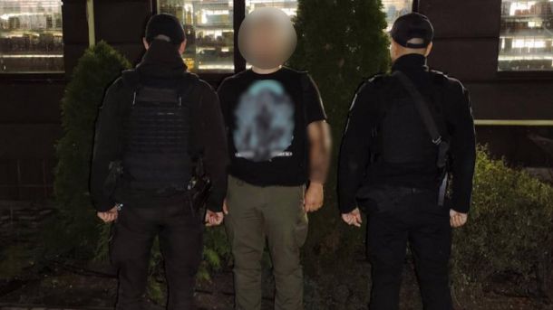 Ремонт на Київській ГЕС: відновлюють дорожнє покриття мостового переходу Ремонт на Київській ГЕС: відновлюють дорожнє покриття мостового переходу