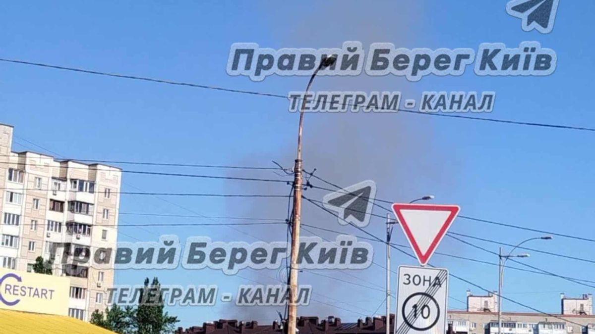 Пожежа на Академмістечку: сусіди врятували літню жінку Пожежа на Академмістечку: сусіди врятували літню жінку