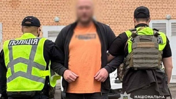 Пожежа у гаражному кооперативі Шевченківського району: горів Lexus Потрощив авто та ледь не наїхав на перехожого: киянина притягнули до відповідальності