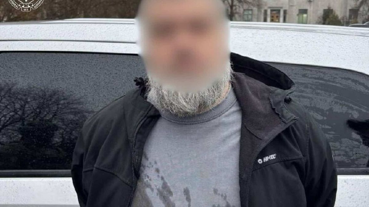 Розбій на Подолі: 40-річний зловмисник пішов під суд за напад на обмін валют Розбій на Подолі: 40-річний пішов під суд за напад на обмін валют