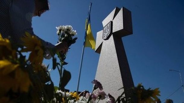 У Києві на маршрут № 27 вийшли 3 нові низькопідлогові трамваї У Києві на маршрут № 27 вийшли 3 нові низькопідлогові трамваї