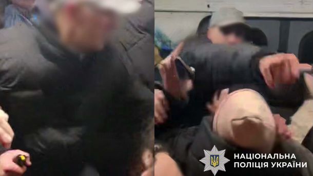 Масштабна пожежа в кафе на Позняках: вогонь охопив 150 квадратних Масштабна пожежа в кафе на Позняках: вогонь охопив 150 квадратних