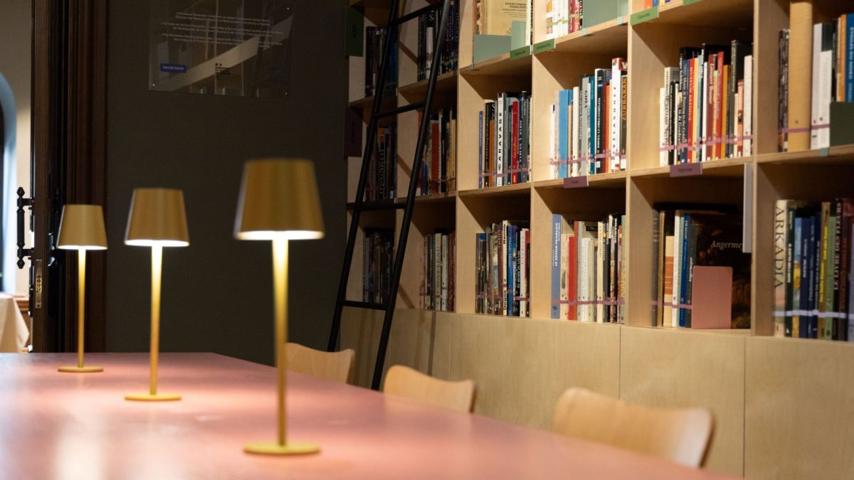 У музеї Ханенків відкрили «Читальню» з 1500 книжок для дослідників Освітній простір «Читальня Ханенків» у Національному музеї мистецтв імені Богдана та Варвари Ханенків
