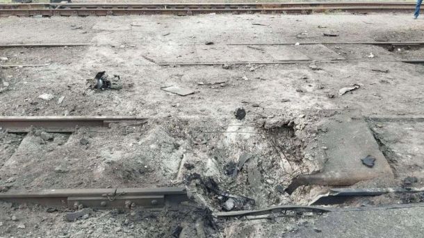 У Голосієві прокуратура вимагає знести самочинну будівлю вартістю 14 млн Пошкоджені залізничні колії