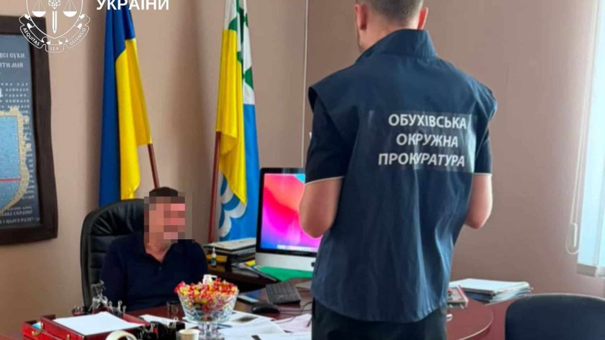 Міському голові на Київщині повідомили про підозру у схемі на 75 млн грн Міський голова Обухівського району підозрюється у заволодінні землями та розтраті бюджетних коштів на суму понад 75 млн грн