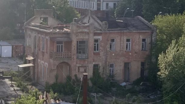 У Києві зупинили демонтаж історичної будівлі трамвайного управління на Лук’янівці У Києві зупинили демонтаж історичної будівлі трамвайного управління на Лук’янівці