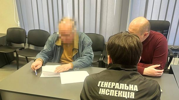 У Києві 3 посадовці НАН забудовували територію академії наук У Києві 3 посадовці НАН забудовували територію академії наук