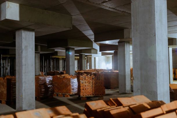 У Києві директорку автошколи підозрюють у продажу фіктивних свідоцтв про навчання У Києві директорку автошколи підозрюють у продажу фіктивних свідоцтв про навчання
