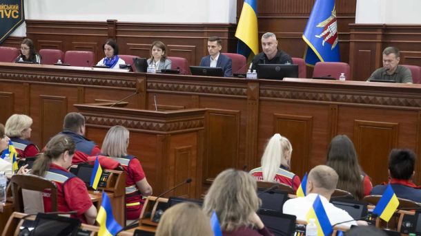Жінка під час застілля вдарила приятеля ножем: чоловік помер Кличко на засіданні Київради з питань надання житла фахівцям екстреної медицини та соціальних служб з інших регіонів України