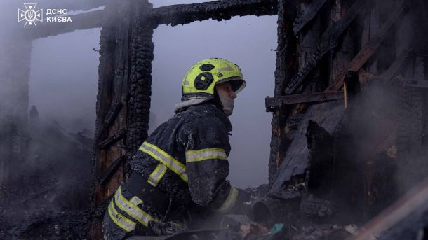 Vcentri HUB у Києві з 6 по 12 квітня: великодні майстер-класи і 30 безкоштовних подій Рятувальники ДСНС Києва під час ліквідації надзвичайної ситуації, пожежогасіння