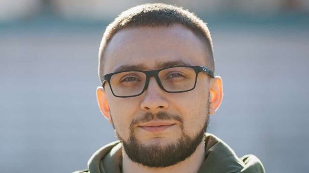 У Києві проведуть благодійний тур мозаїками Голосієва: від Алли Горської до Івана Марчука Сергій Стерненко. Фото з Facebook