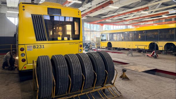 «Київський радіозавод» продали у 23 рази дешевше ринкової вартості: ліквідатор отримав підозру Фахівці «Київпастрансу» проводять планове технічне обслуговування автобусів на власній виробничій базі підприємства