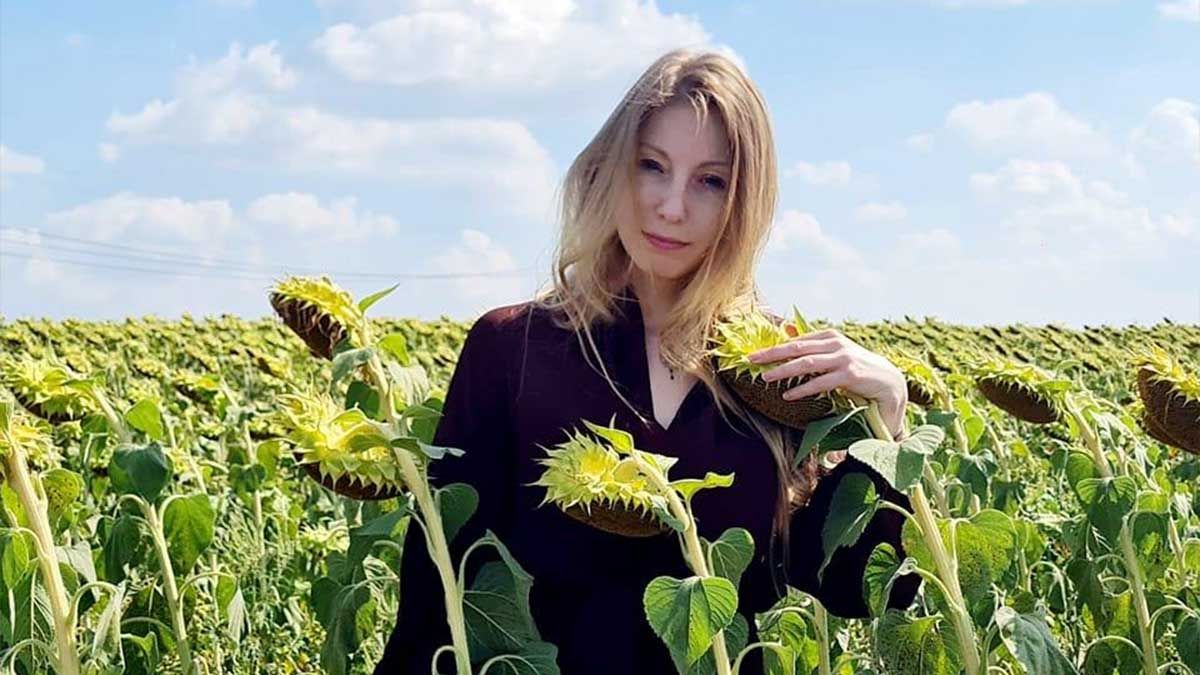 Вікторія Амеліна посмертно отримала Orwell Prize 2025 за книгу «Дивлячись на жінок, які дивляться на війну» Вікторія Амеліна посмертно отримала Orwell Prize 2025 за книгу «Дивлячись на жінок, які дивляться на війну»