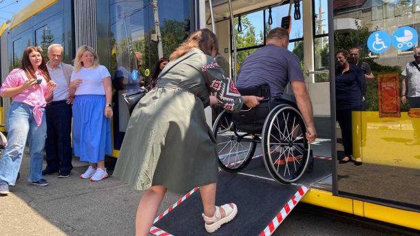 У Києві вперше виступить валторніст без рук Фелікс Клізер — «Музика чуттів» із Моцартом та прем’єрою Петриченка У Києві вперше виступить валторніст без рук Фелікс Клізер — «Музика чуттів» із Моцартом та прем’єрою Петриченка
