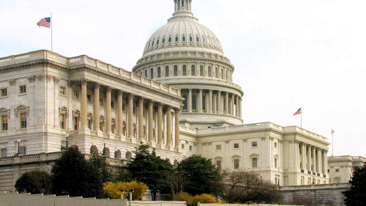 Сенат США затвердив Кеша Пателя на посаду директора ФБР попри фінансовий зв’язок з проросійським кінопродюсером Капітолій — місцеперебування Конгресу США