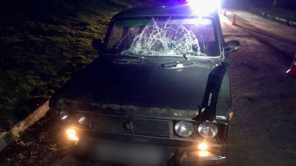 15 дитячих питань без відповіді: у метро відкрили виставку про дітей загиблих Героїв Пошкоджений автомобіль ВАЗ після наїзду на пішохода на Білоцерківщині