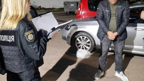 18-річного жителя Київщини затримали за шпигунство на користь Росії Поліцейські Києва затримали 47-річного учасника шахрайської схеми, який ошукав двох людей на понад 12,5 млн грн