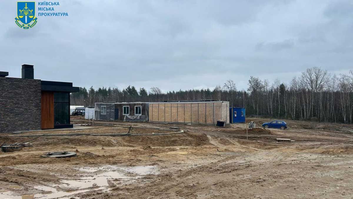 Крадіжка на благодійності: директор фірми привласнив 470 тис. грн, призначених для модульних будинків у Мощуні Крадіжка на благодійності: директор фірми привласнив 470 тис. грн, призначених для модульних будинків у Мощуні