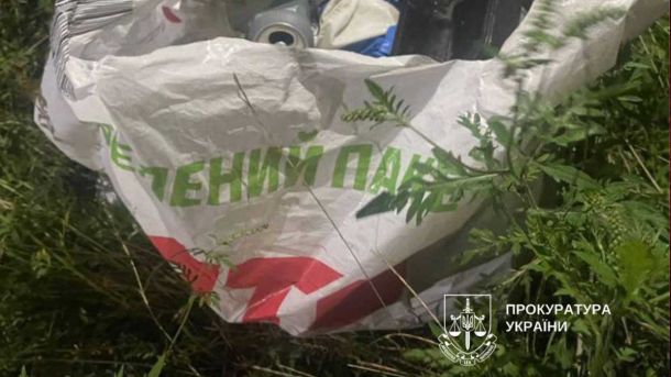 У Києві хвилину мовчання о 9:00 оголошуватимуть через 400 гучномовців У Києві хвилину мовчання о 9:00 оголошуватимуть через 400 гучномовців