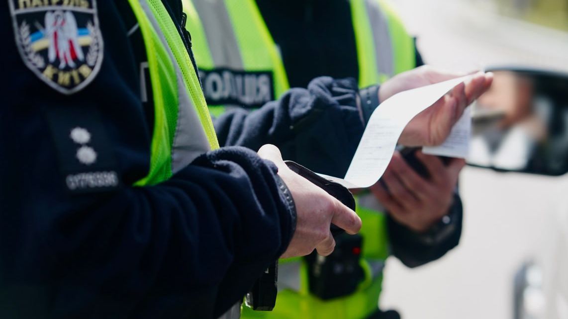 Понад 100 тисяч штрафів за весну: в Києві підбили підсумки щодо паркувань та інших порушень ПДР Понад 100 тисяч штрафів за весну: в Києві підбили підсумки щодо паркувань та інших порушень ПДР
